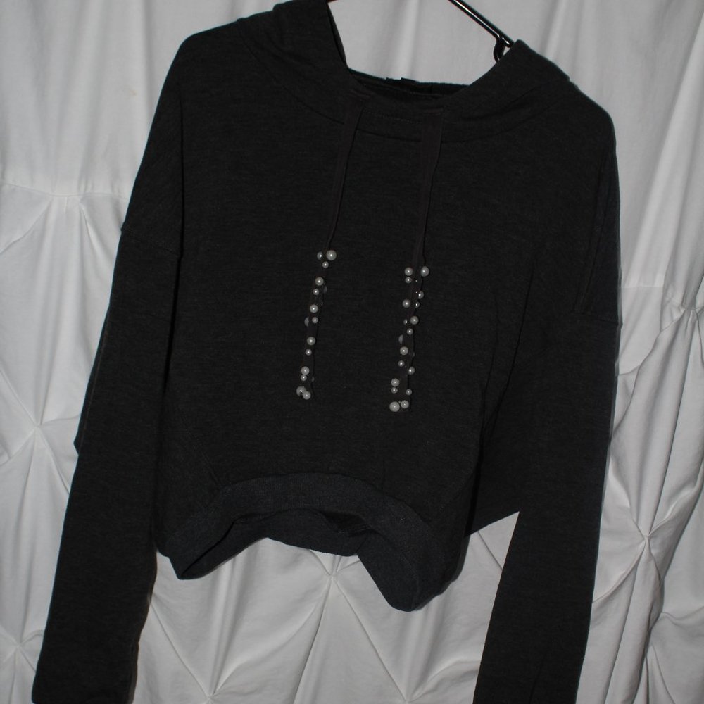 Slouchy Hoodie Pearl Detail